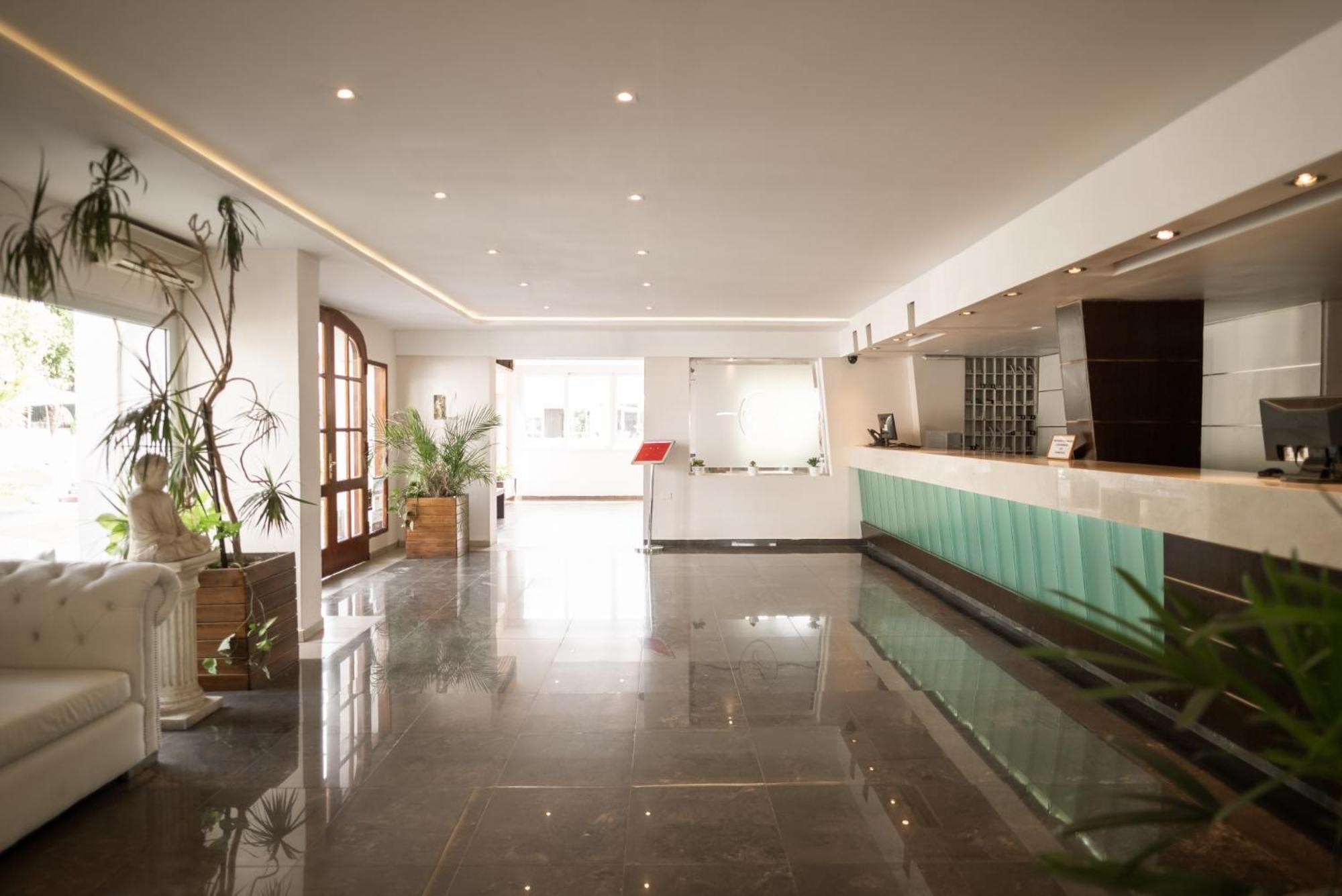 Santa Cecilia & I Hotel 3*